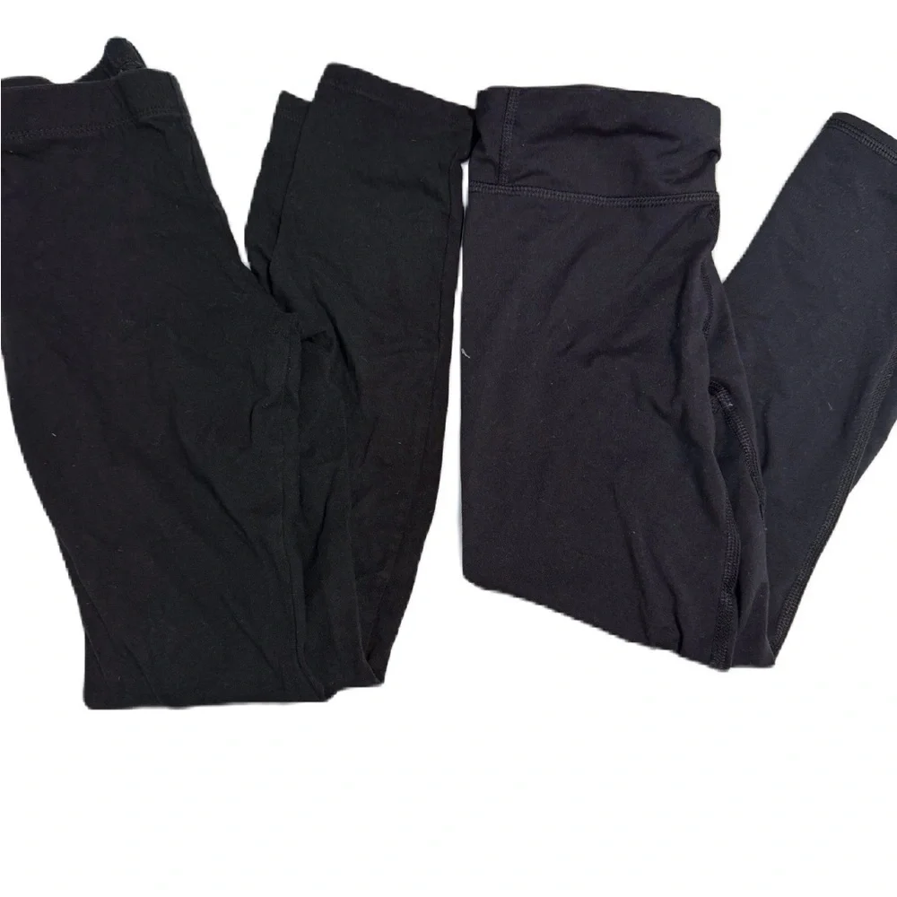 Girls sz 4/5/6 Assorted Clothing Bundle pjs, tshirts, Denim Skirt, leggings